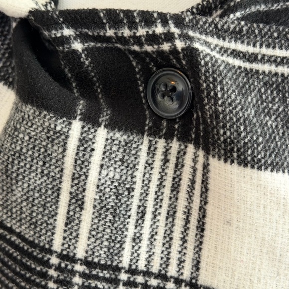 Jolt Monochrome Checkered Vest - Picture 3 of 11